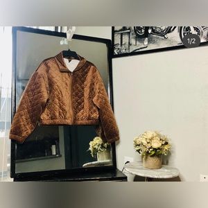 Brown bubble bomber Jacket.